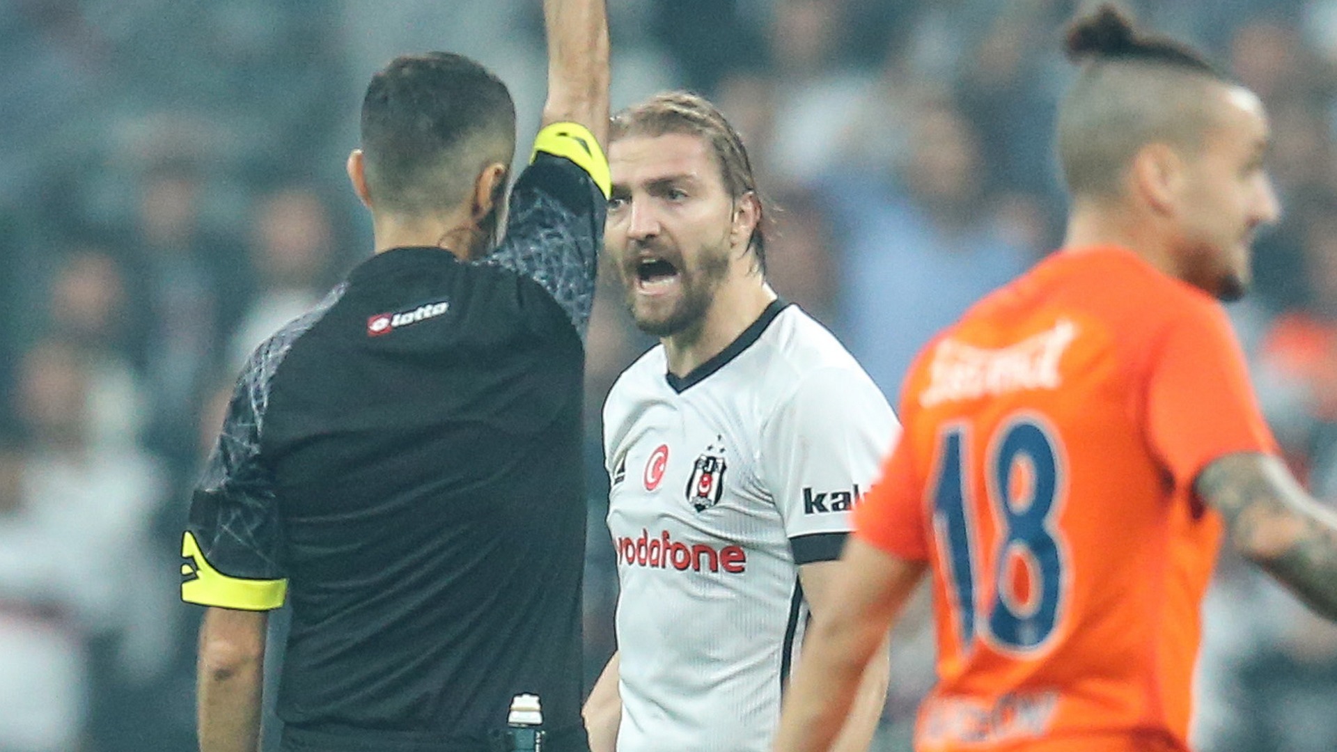 Caner Erkine 6 maç ceza Caner Erkine 6 maç ceza